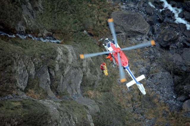 <p>A helicopter recovers the body of the British man </p>