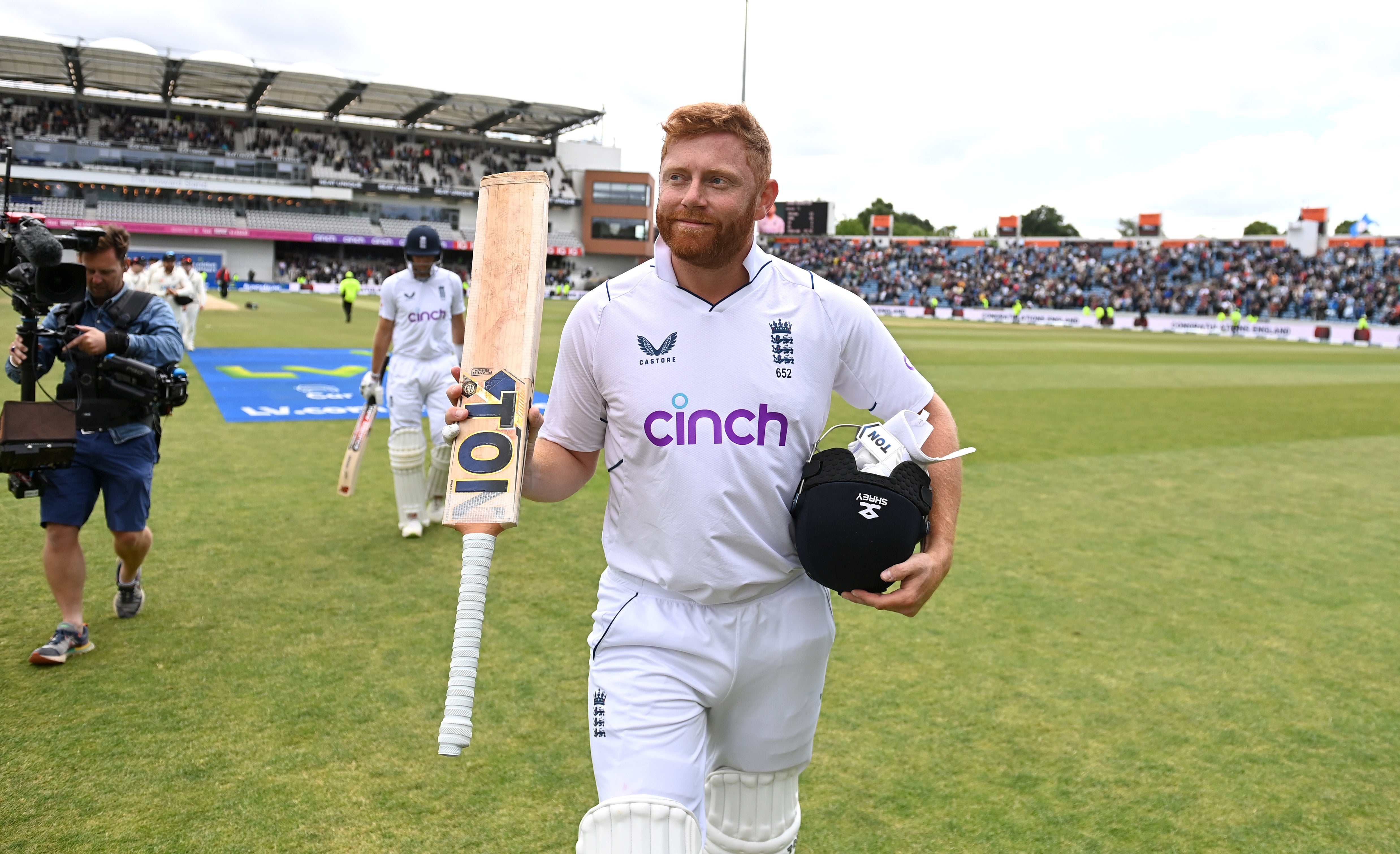 Jonny Bairstow salutes the crowd after England secured victory