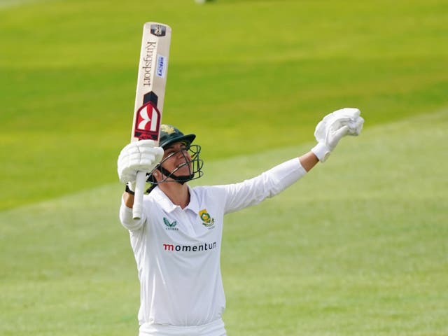 <p>Marizanne Kapp celebrates her maiden Test century </p>