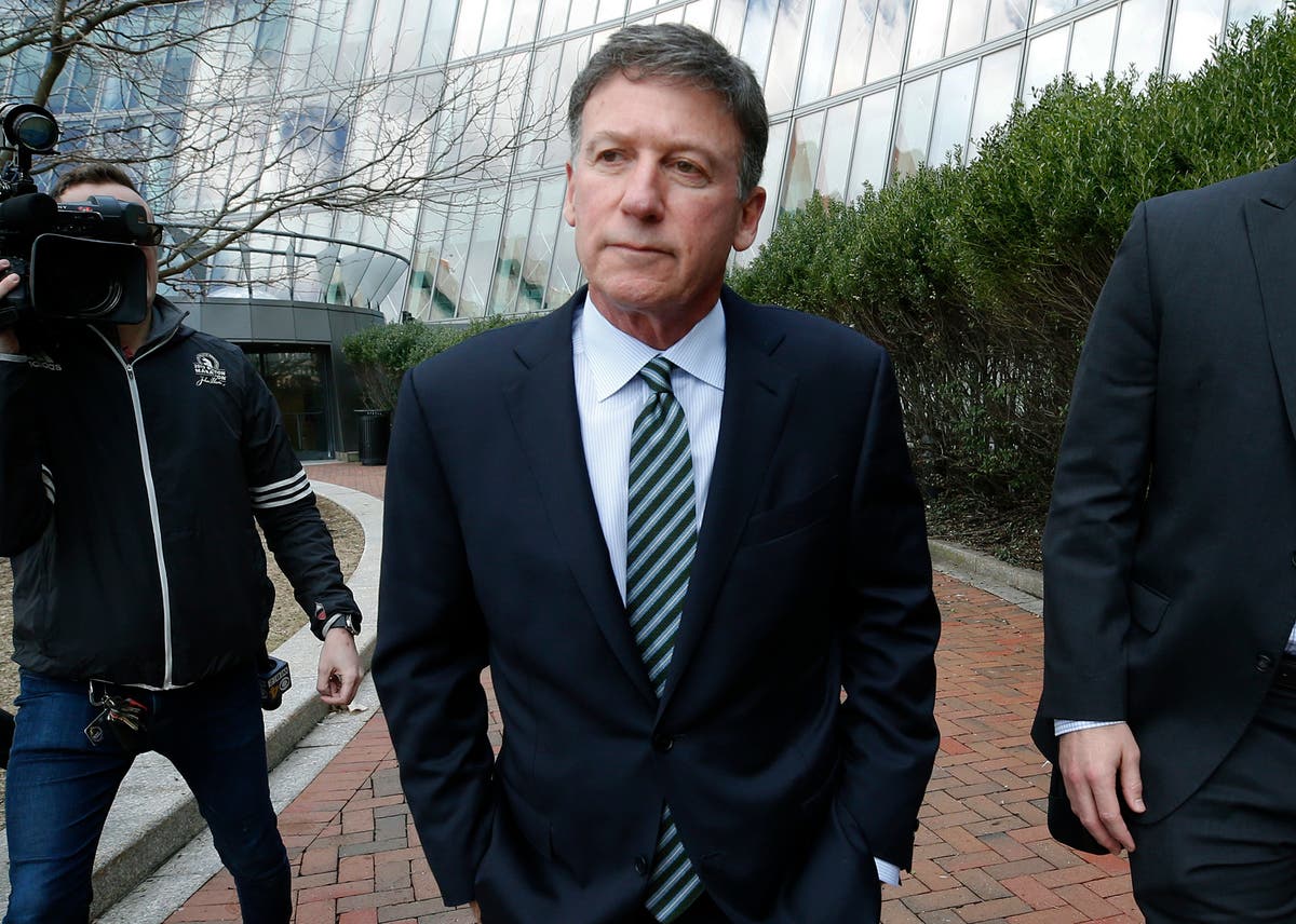 Ex-USC coach, couple avoid prison time in college scandal