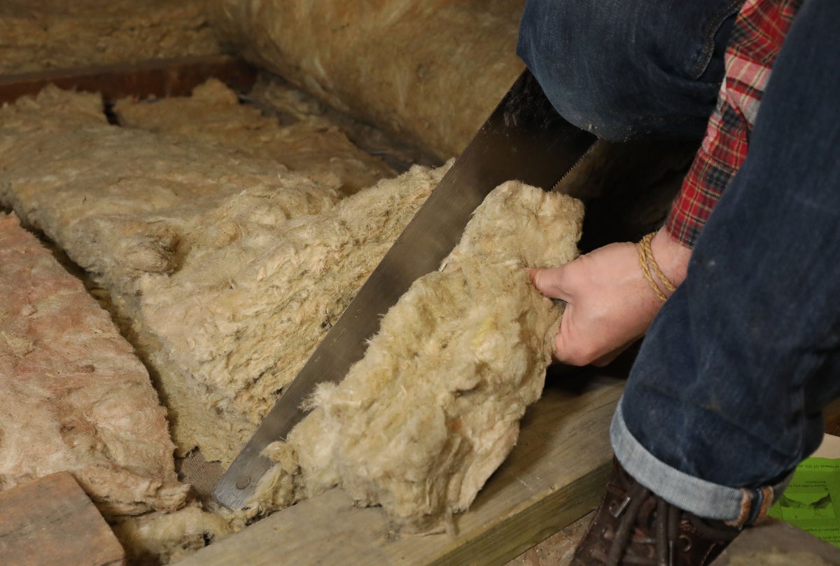 Home insulation installations plunge by 50%, adding to pain of rocketing energy bills