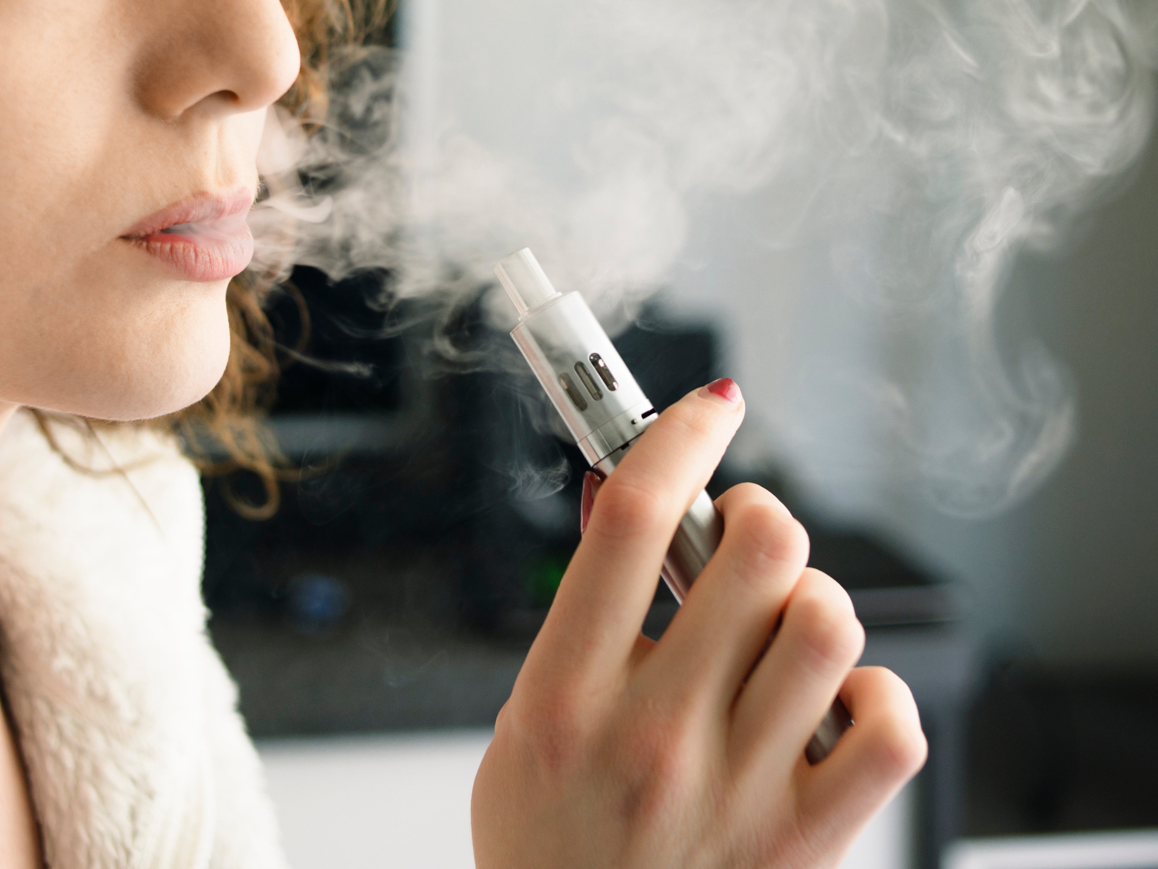 <p>E-cigarettes are commonly used to help people quit smoking </p>