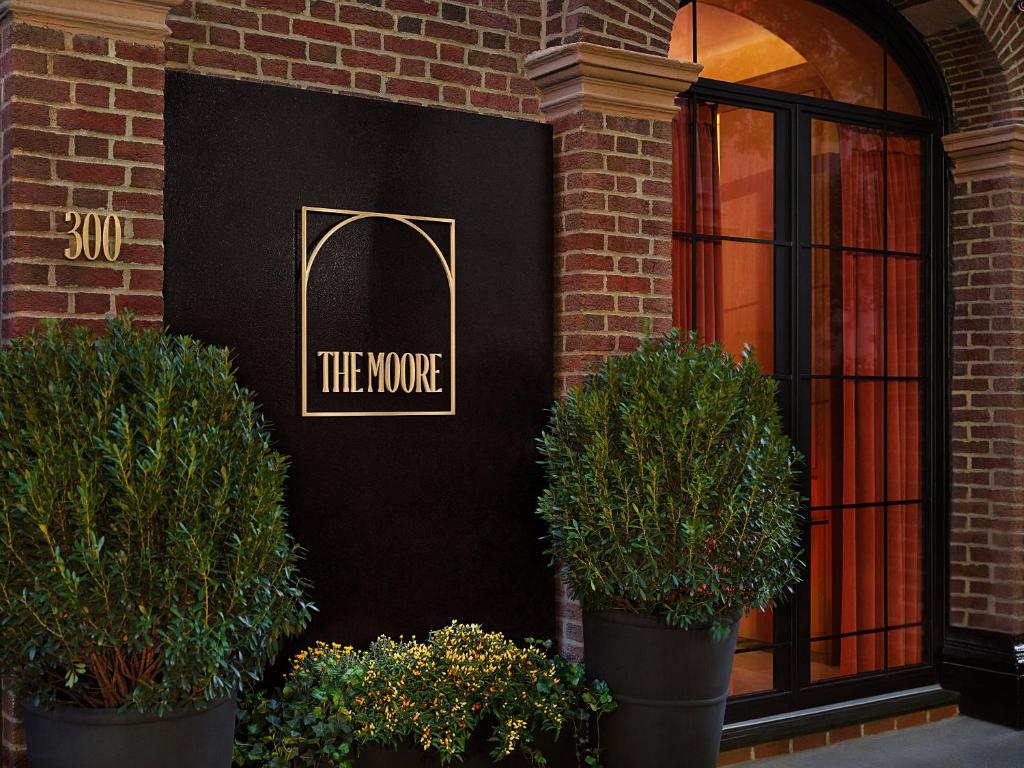 The Moore, New York review A chic townhouse base near the High Line The Independent pic