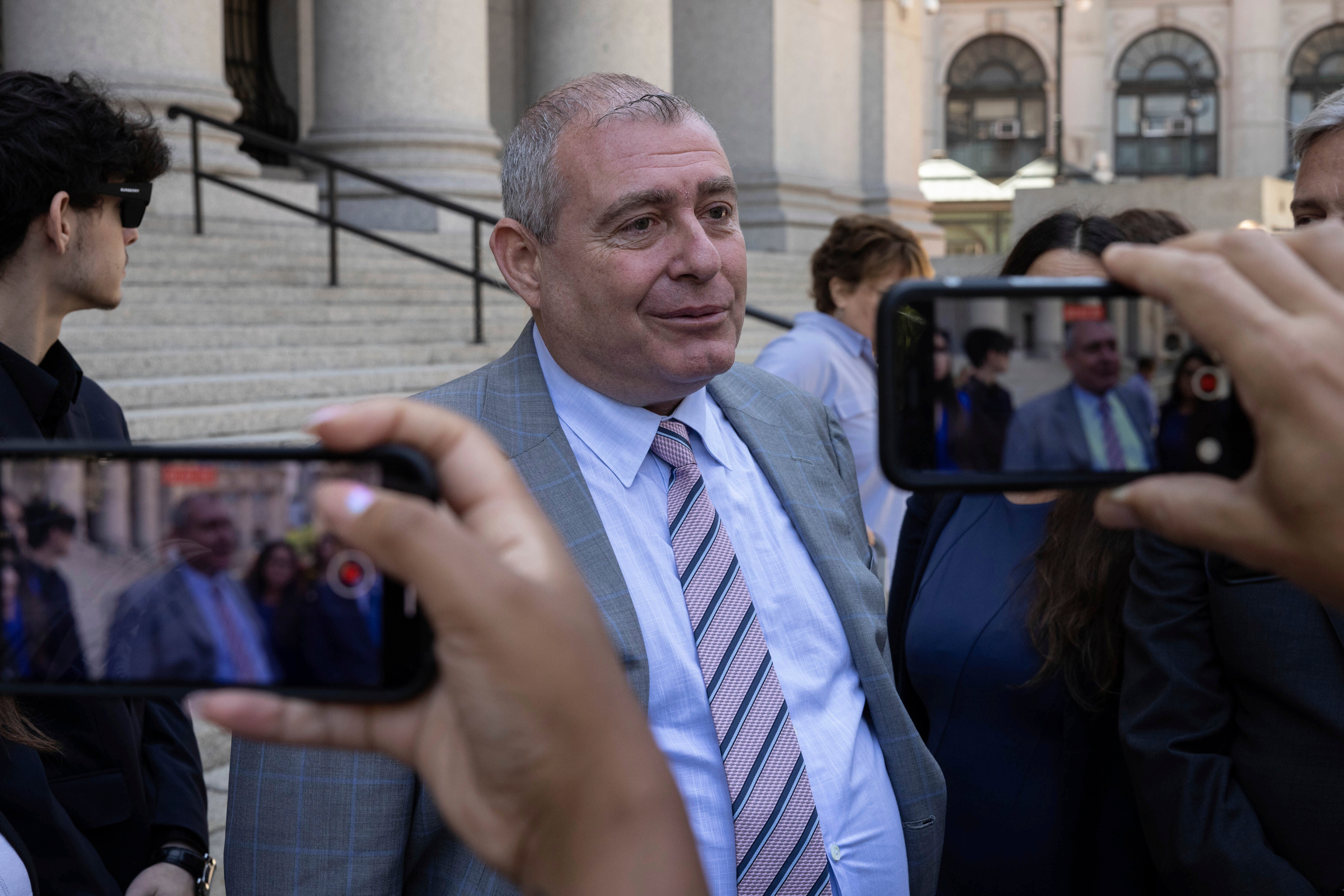 GIULIANI-SOCIO-SENTENCIA