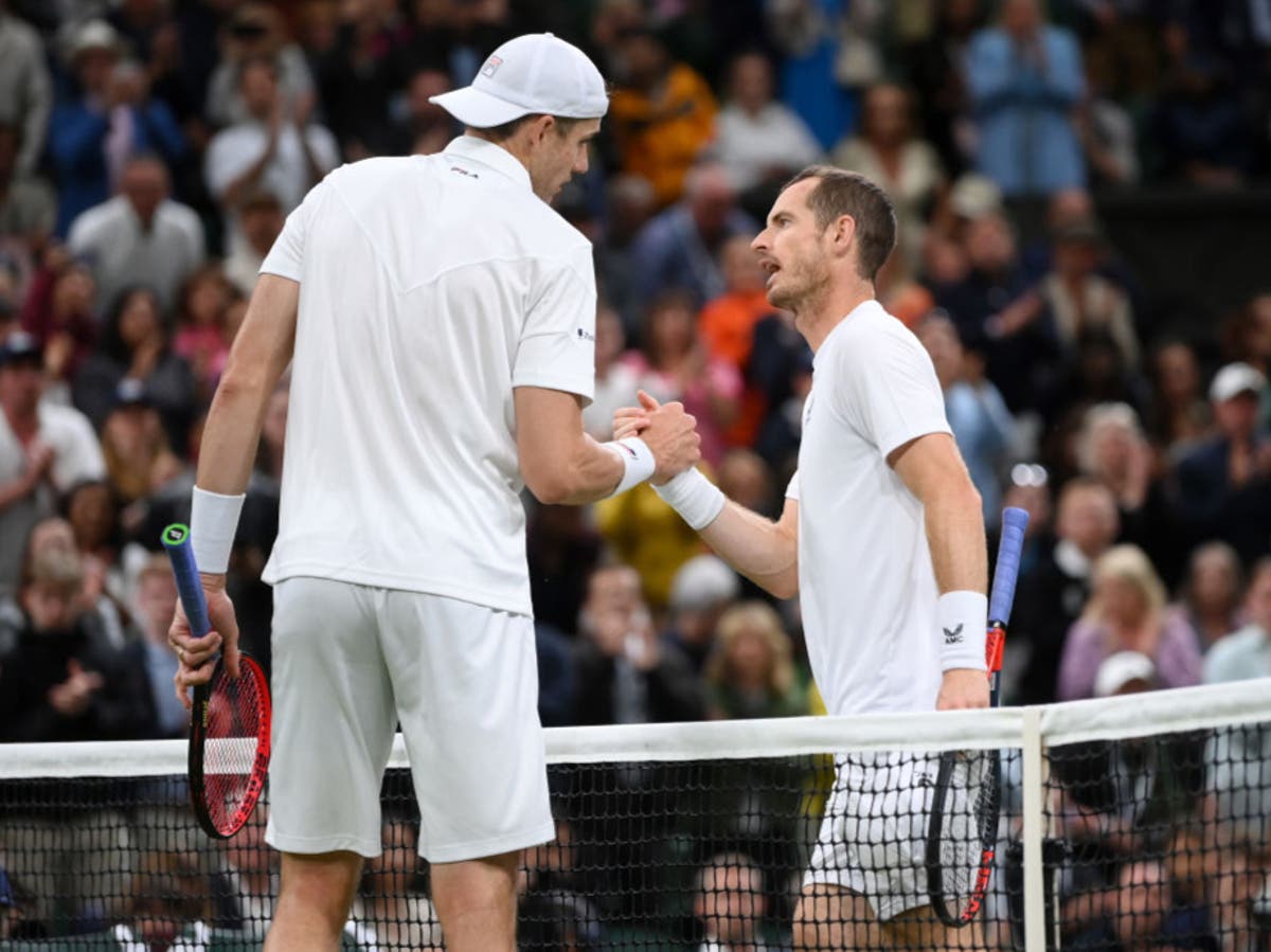 Andy Murray knocked out of Wimbledon by big-serving John Isner