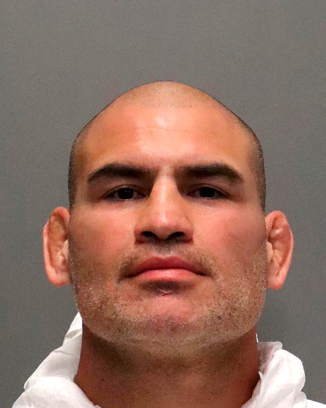 DEP-MMA UFC-VELASQUEZ-ARRESTO