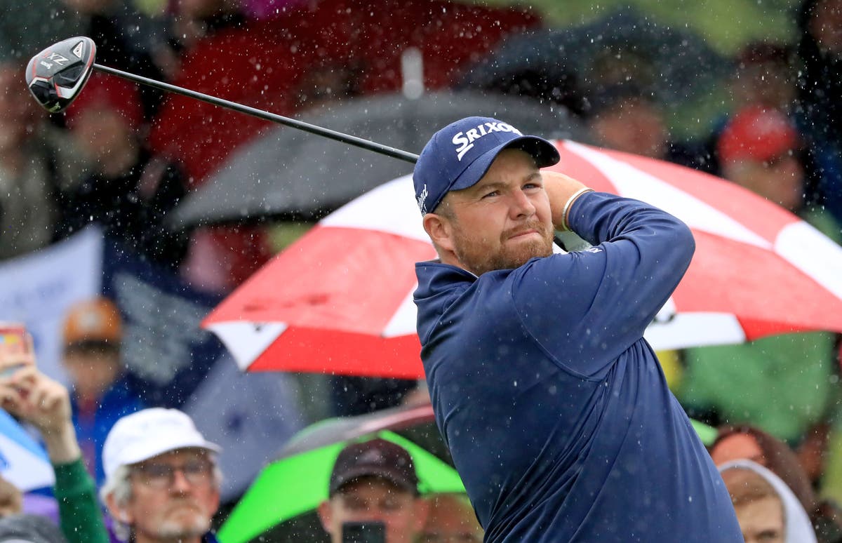 Shane Lowry birdies last four holes to make Irish Open cut