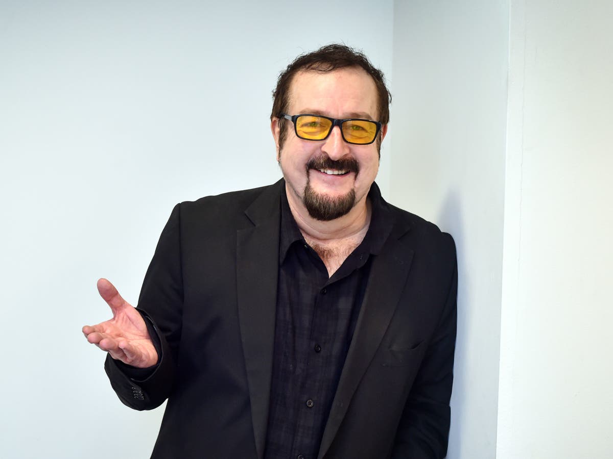 Steve Wright says he’s not retiring as Radio 2 afternoon show ends after 24 years