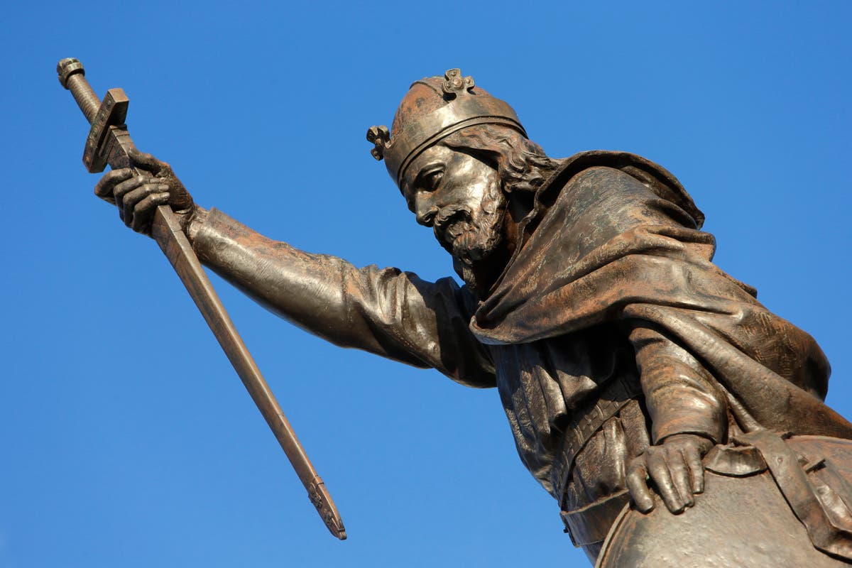 Teach medieval history, not just Hitler and Henry VIII, says Tory MP