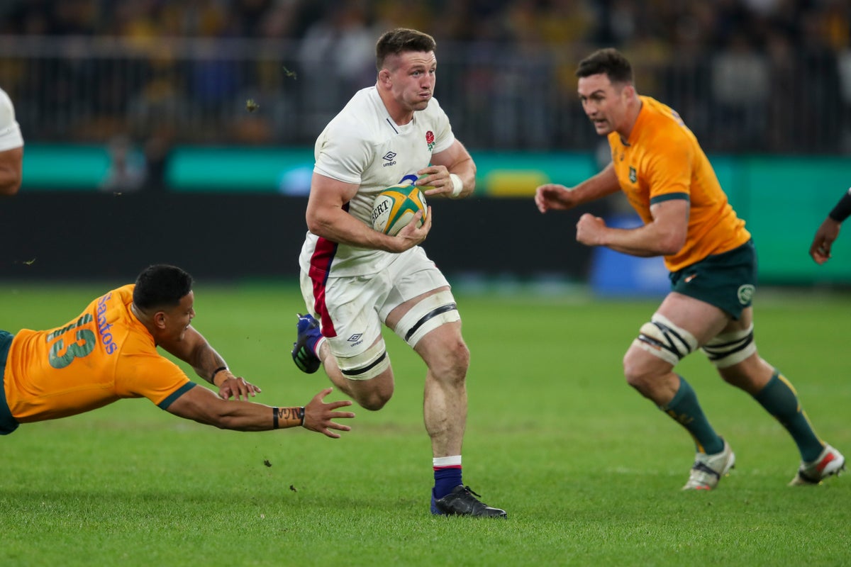 Tom Curry returns home from England tour due to concussion