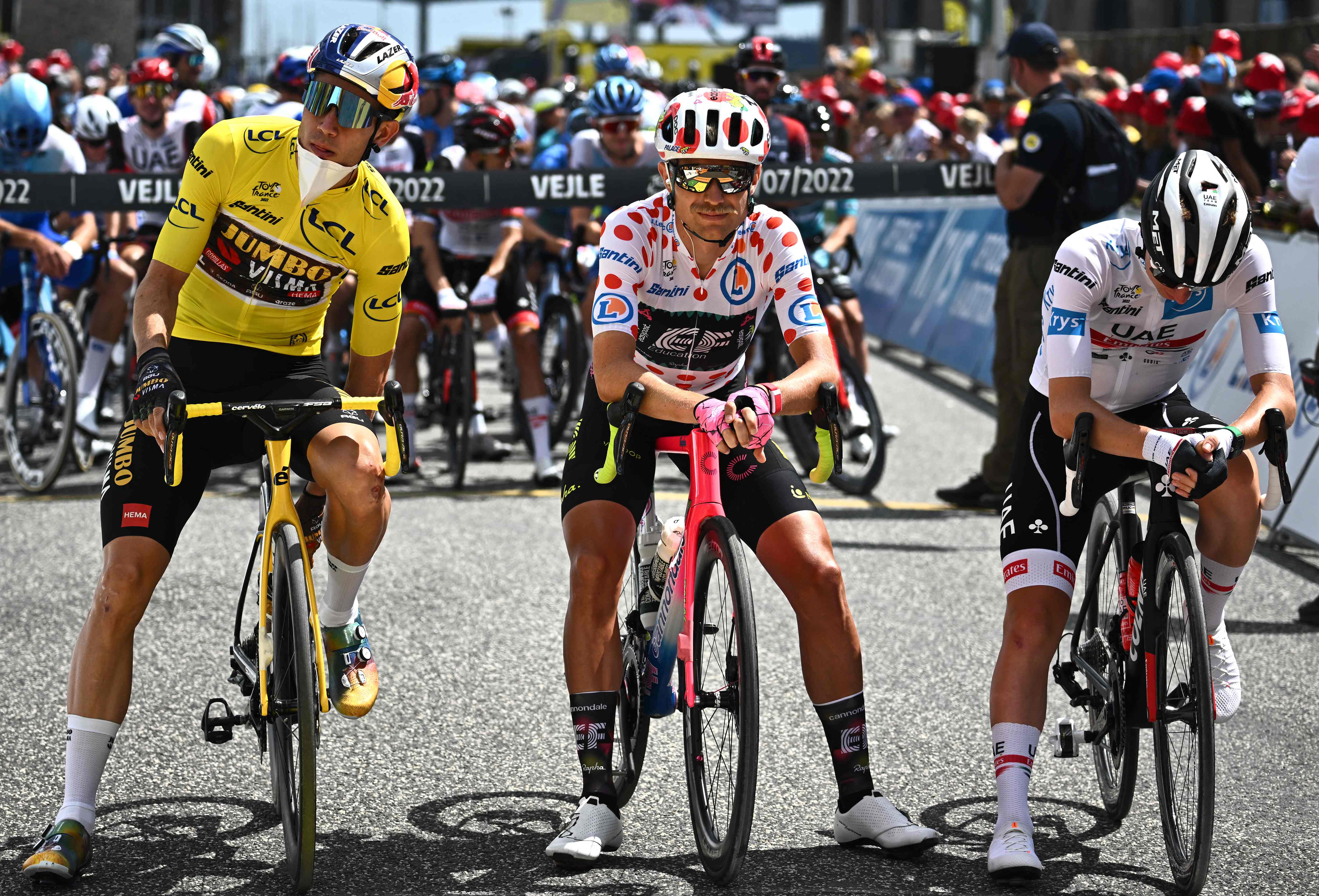 Wout van Aert, Magnus Cort Nielsen and Tadej Pogacar lead off stage 3