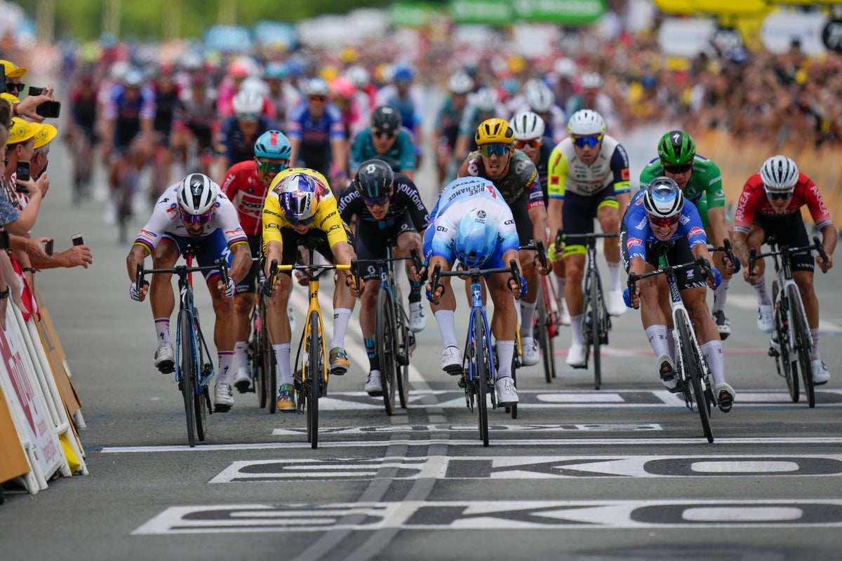 Tour de France 2022: Dylan Groenewegen edges photo finish to win stage 3