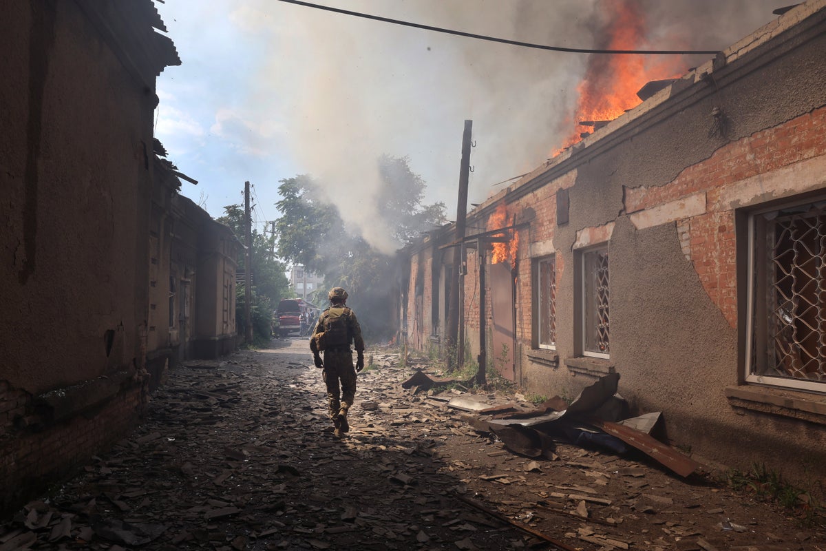 Ukrayna savaşı bugün son haberler: Putin, kilit Luhansk şehrini ele geçirdikten sonra 'odaklan Donetsk'e çevirecek'