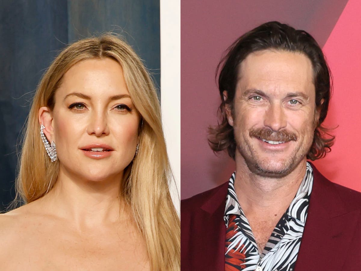 Kate Hudson’s brother Oliver shares ‘hilarious’ response to actor’s topless Instagram photo Kate Hudson’s brother Oliver shares ‘hilarious’ response to actor’s topless Instagram photo