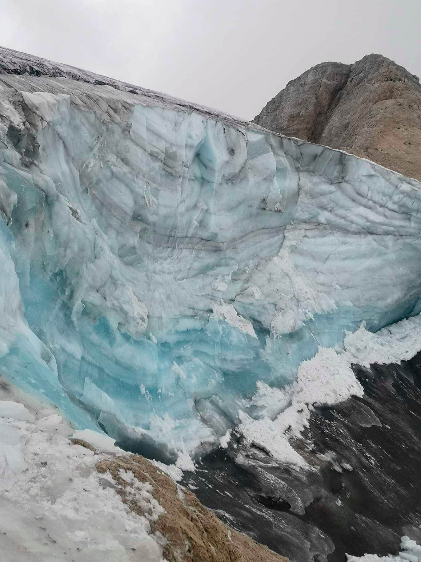 Italy Glacier Hikers Killed