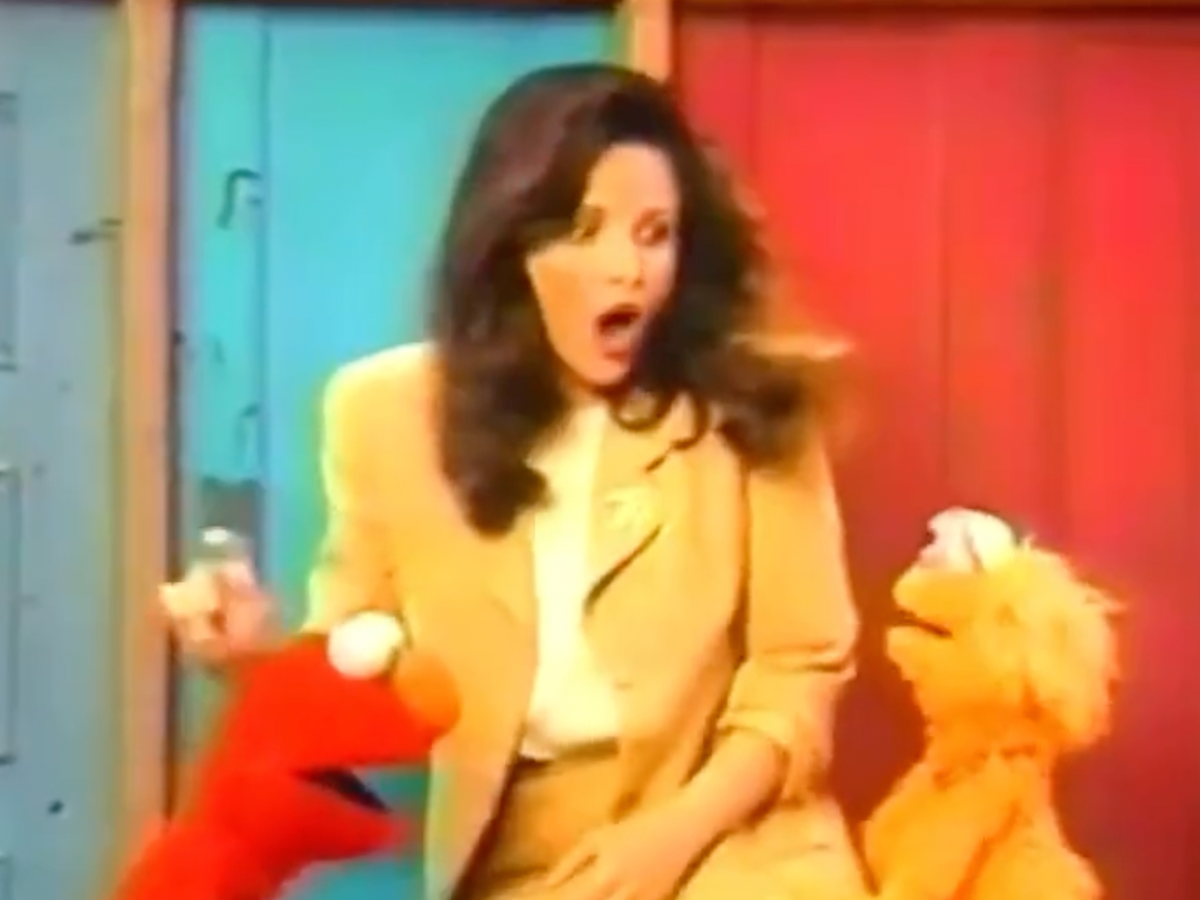 Julia Louise-Dreyfus swears in front of Elmo in ‘sweet’ resurfaced Sesame Street blunder