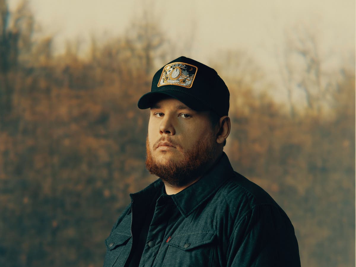 Does anyone know where I can find this hat? : r/LukeCombs