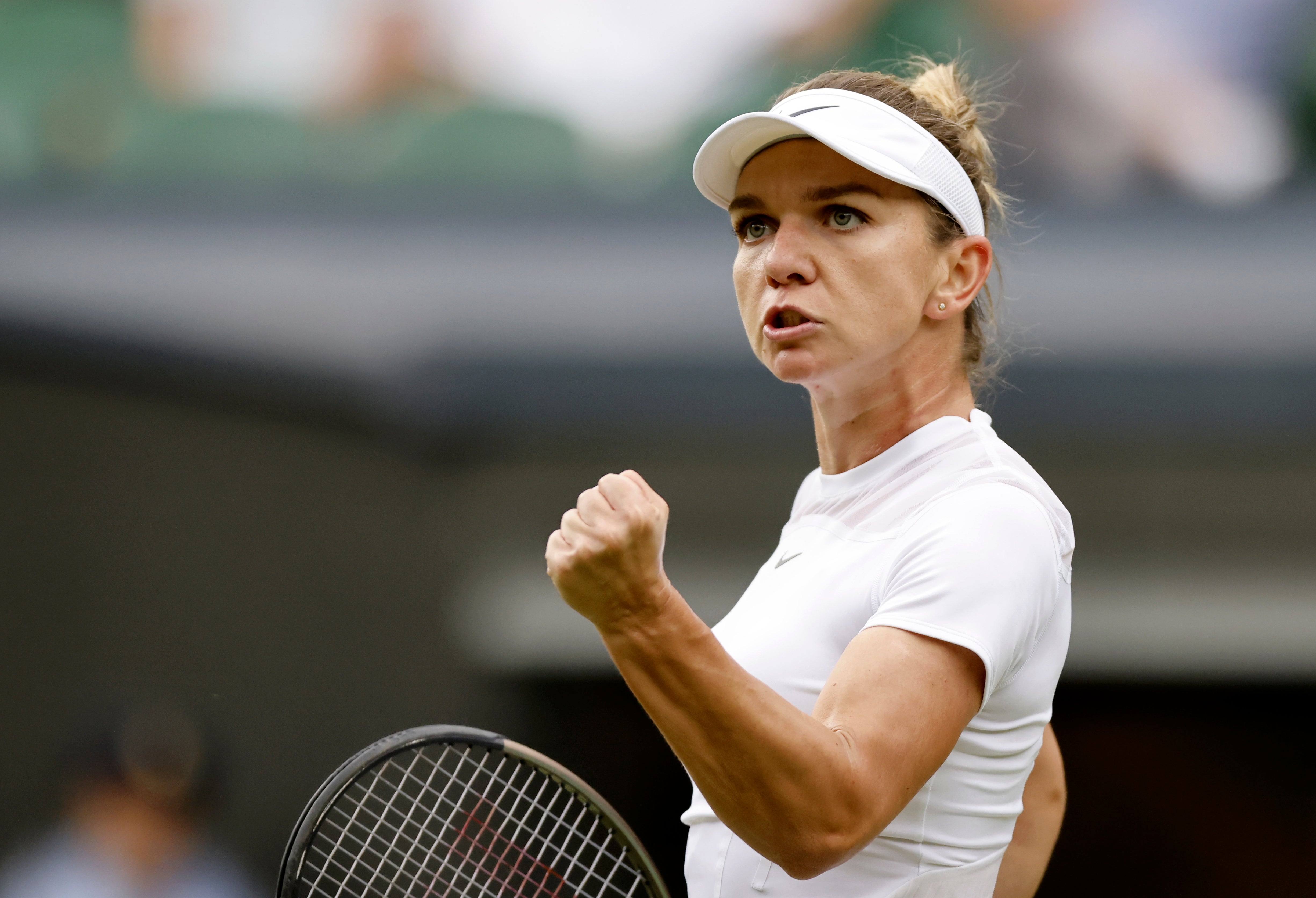 Wimbledon Simona Halep produces vintage display to stun Paula Badosa The Independent