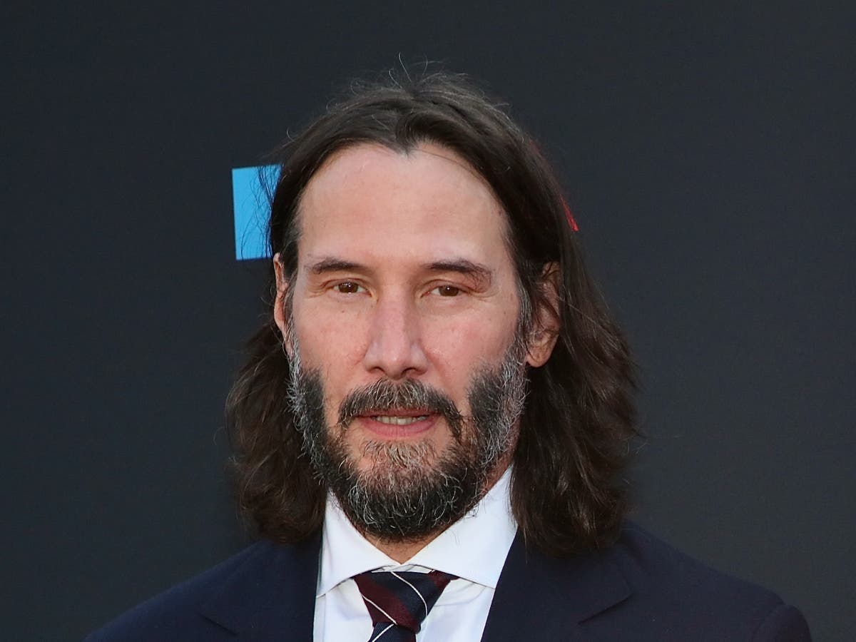 Heartwarming interaction between Keanu Reeves and young child goes viral