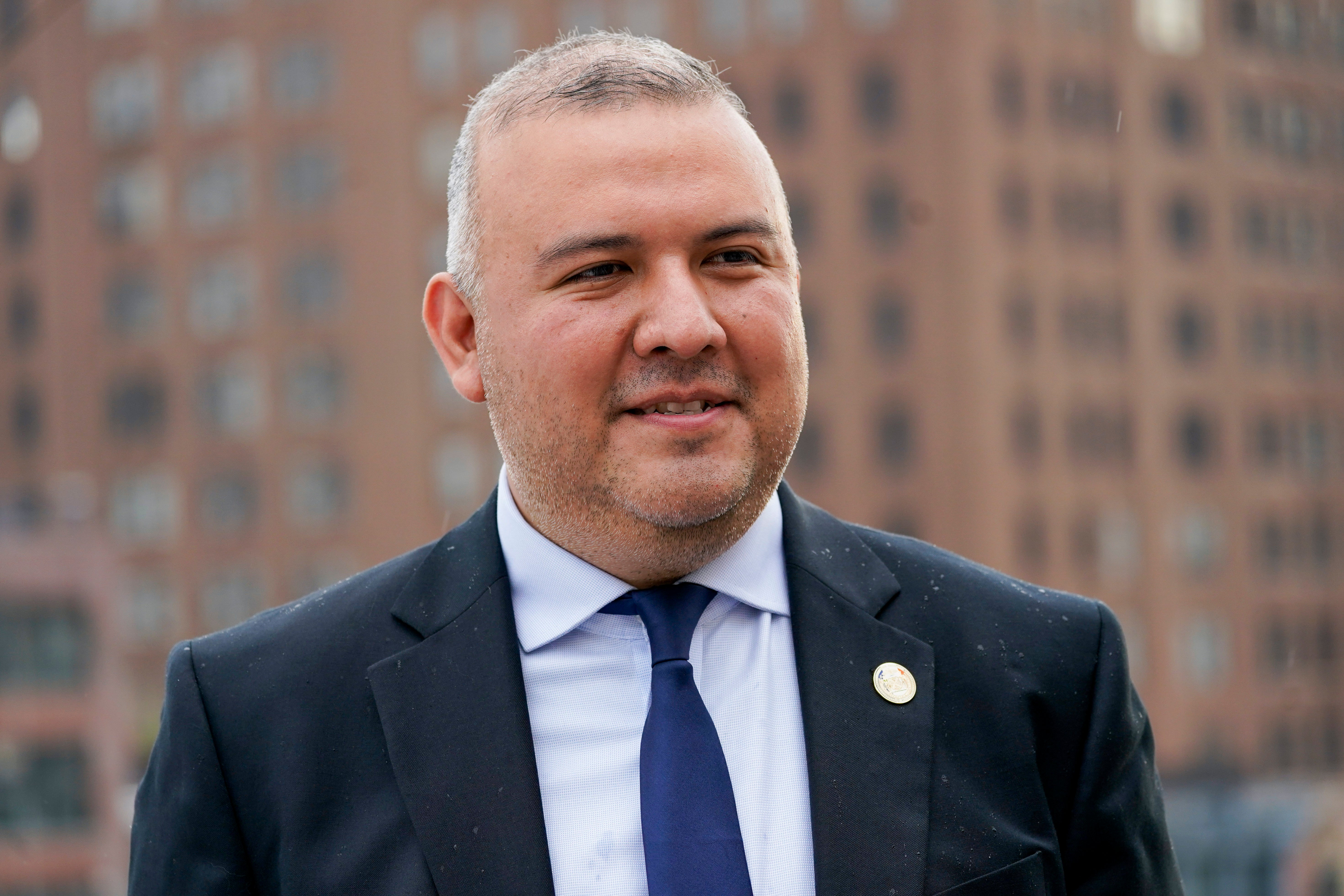 <p>NY-COMISIONADO MEXICANO</p>