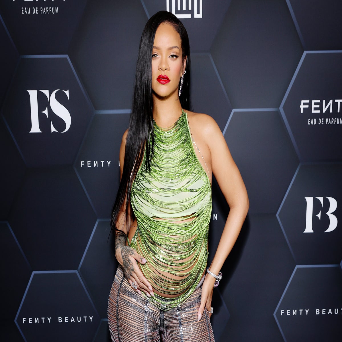 Rihanna Is Officially A Billionaire At 33 Years Old, According To