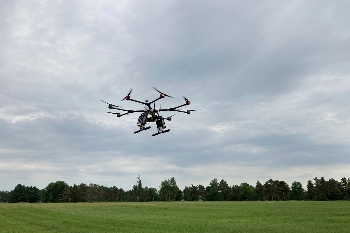 US airports face an increasing collision risk as drone use spikes