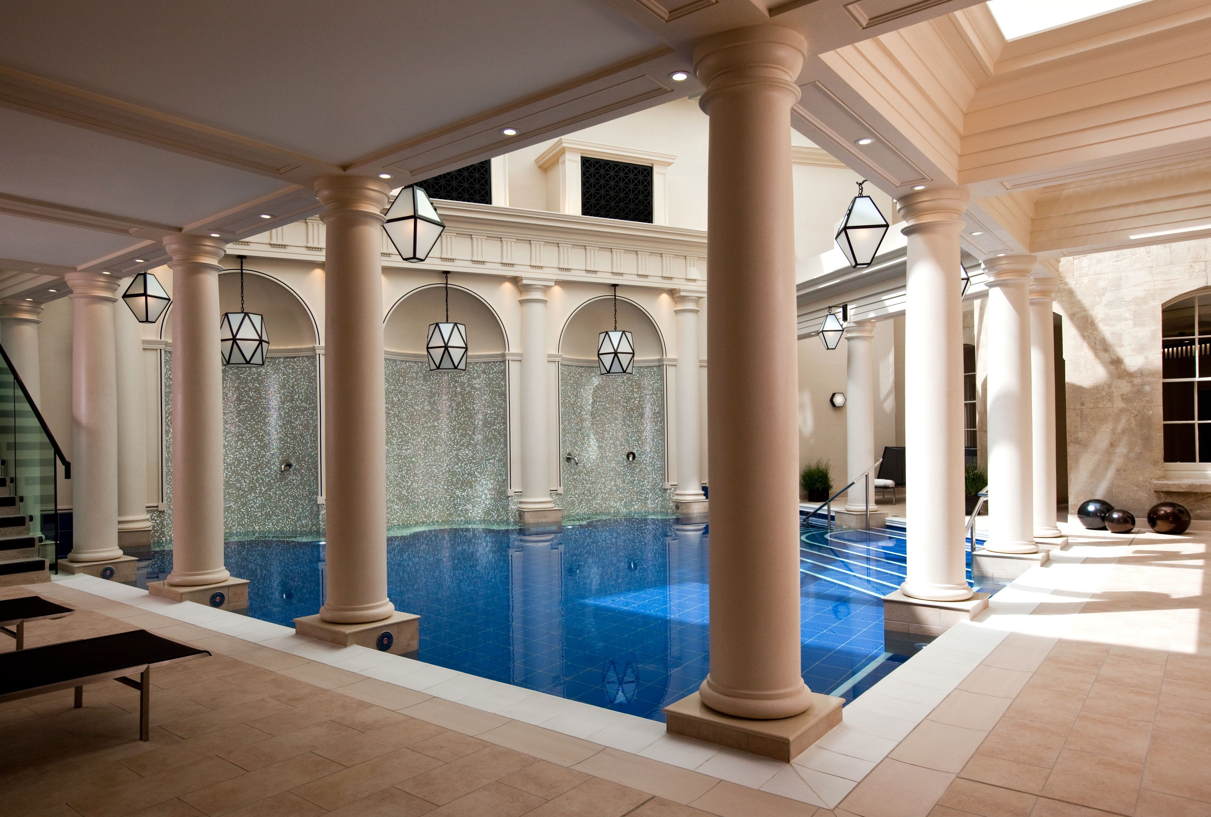The Roman and Georgian inspiration is visable in The Gainsborough Bath Spa
