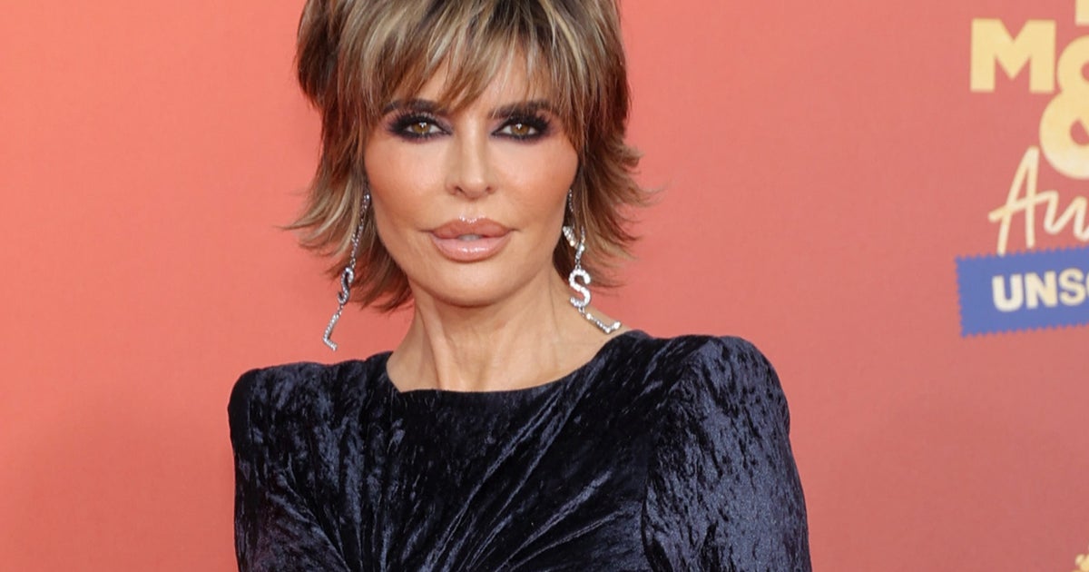 Lisa Rinna says recent 'rage' is from grief after mother's death, critics
