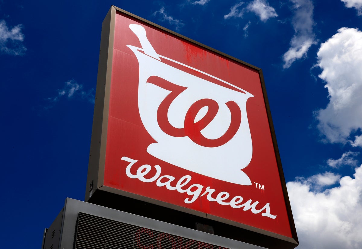 Mağazaların prezervatif ve doğum kontrolü satmayı reddetmesinden sonra Walgreens'i boykot etme hareketi büyüyor