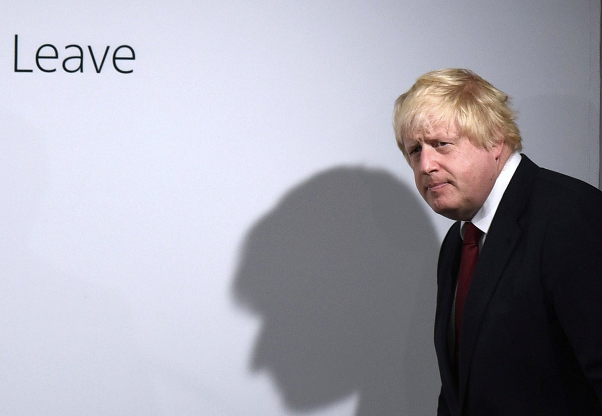 Boris Johnson zirveye ulaştı ama kusurları yüzünden yıkıldı