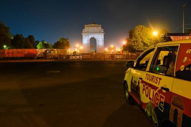 <p>Representational image: Police keep vigil at an empty street in New Delhi on 6 April 2021</p>