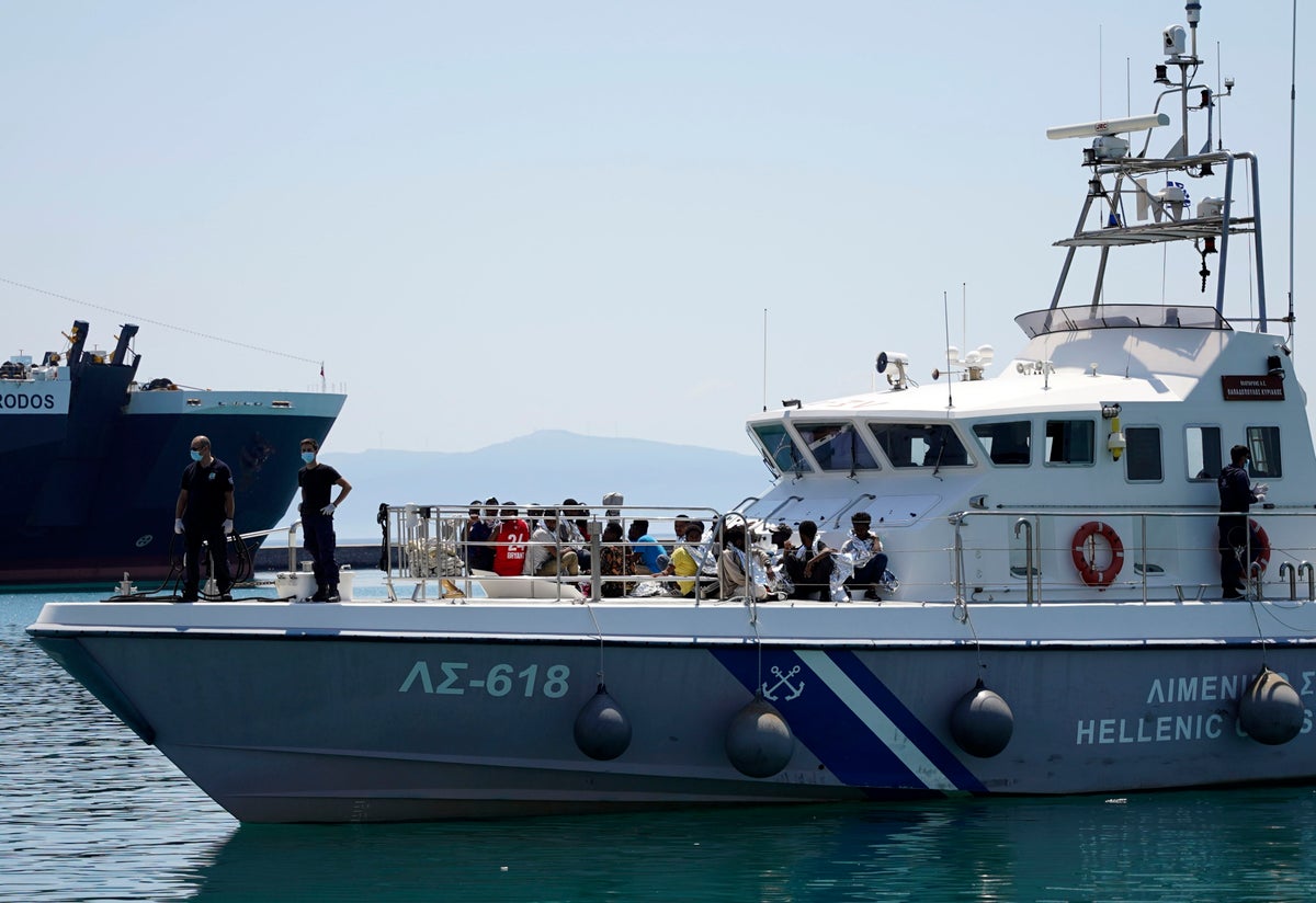 AİHM, Yunanistan'ı göçmenleri taşıyan tekneyi geri itmekten suçlu buldu