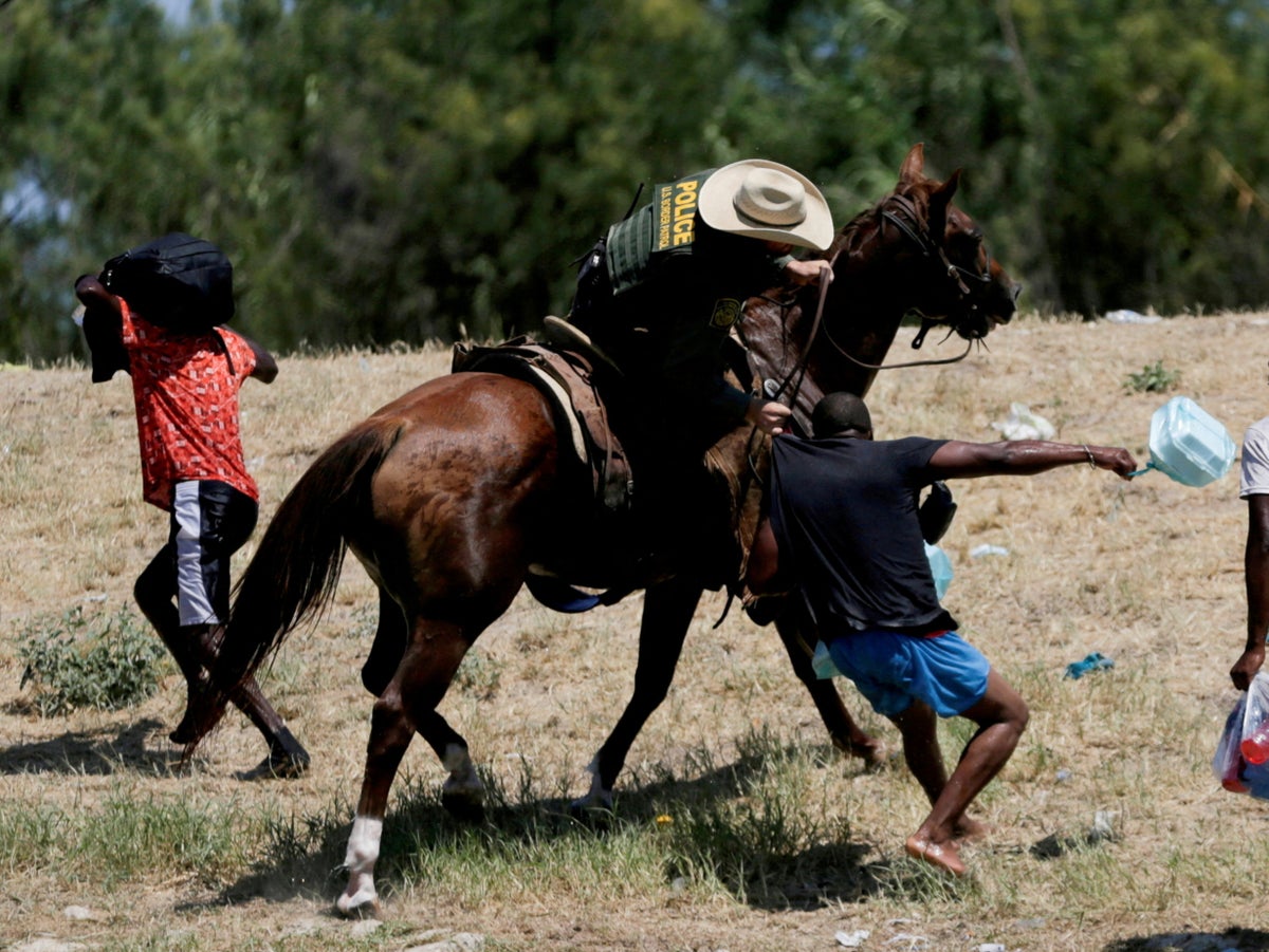 Border Patrol agents did not whip migrants in Del Rio but internal report notes ‘unprofessional and dangerous behaviour’