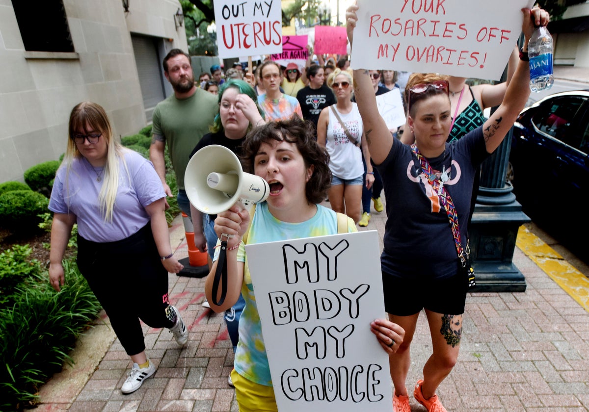 Louisiana'da kürtaj, hakimin yasaklama emrini kaldırmasının ardından yasaklandı