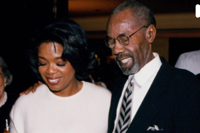 <p>Oprah Winfrey with her father Vernon</p>