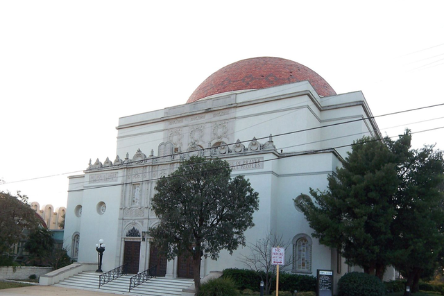 <p>Temple Beth-El in San Antonio Texas has suspended services over a credible security threat</p>
