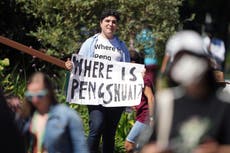 Where Is Peng Shuai? protester kicked out of Centre Court during men’s final