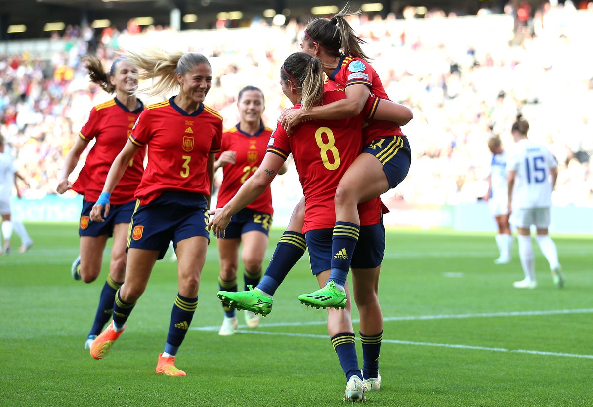 Deutschland und Spanien stehen sich im Schwergewichtsspiel bei der Euro 2022 gegenüber