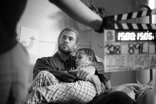 <p>Chris Hemsworth with daughter India Rose on Thor set  </p>