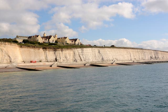 Moment paedophile lies to police after throwing boy off 100ft Brighton ...