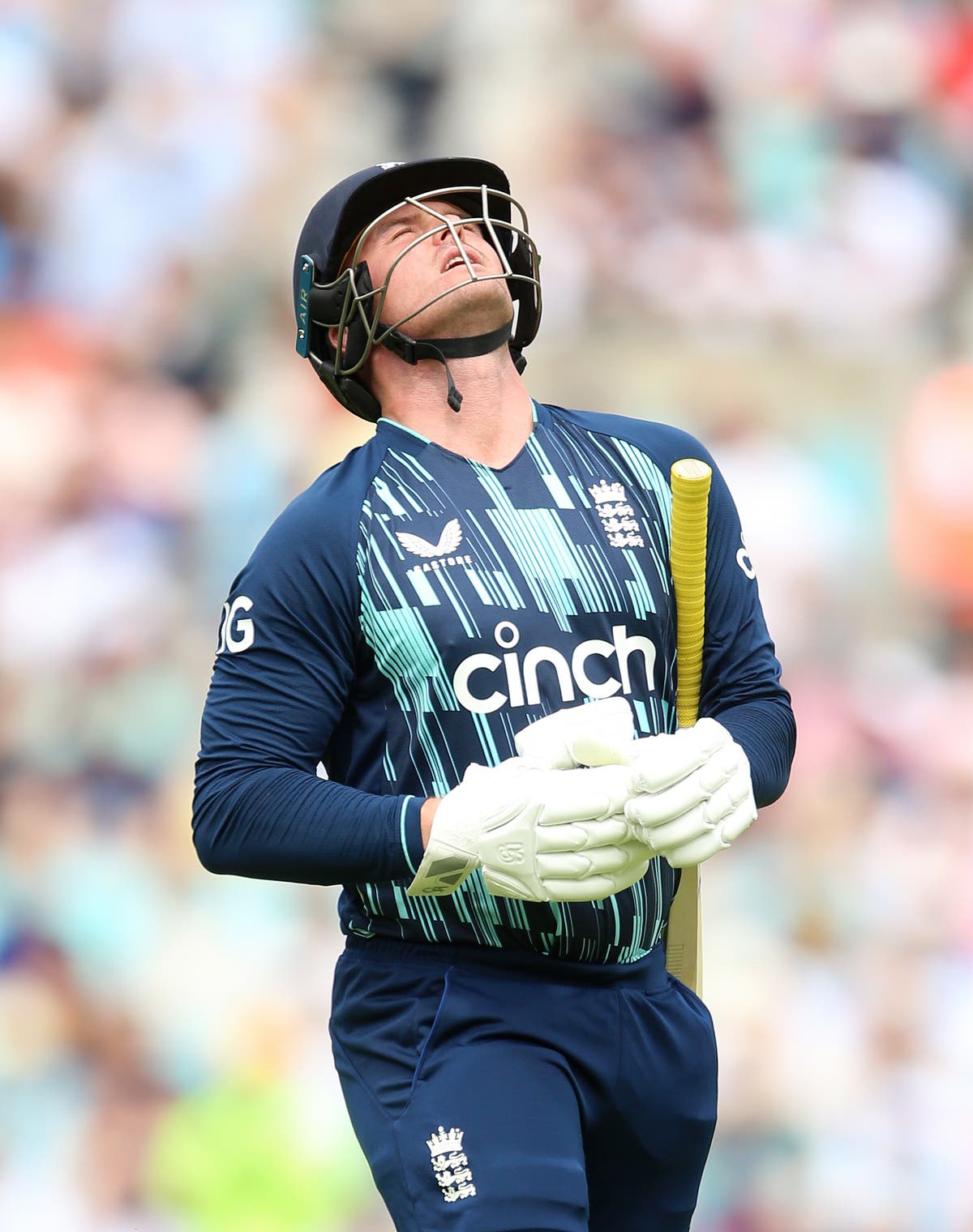 England fail to fire as India dish out 10-wicket hammering