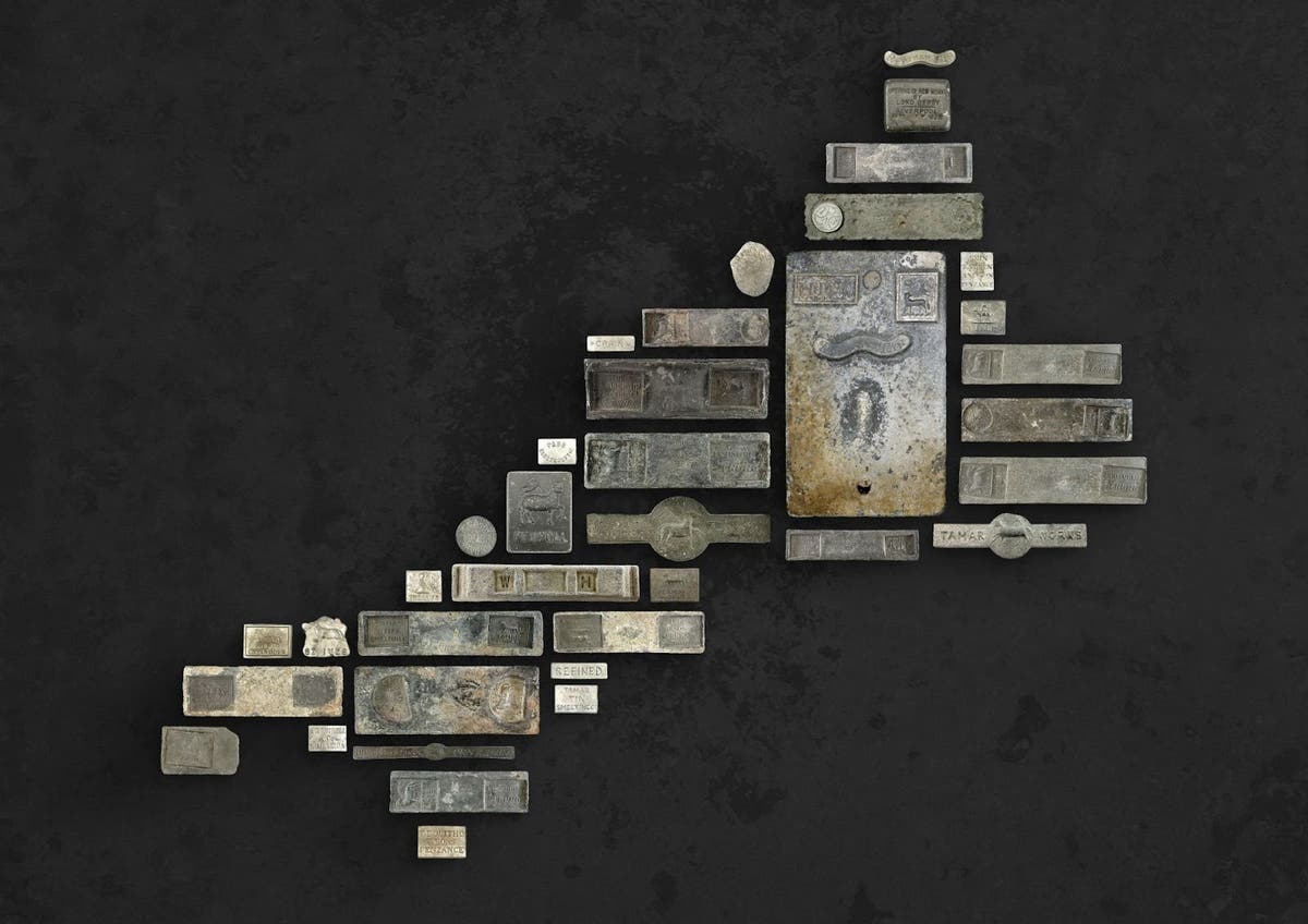 Ingot recovered from wreck that killed William Wordsworth&rsquo;s brother to be sold