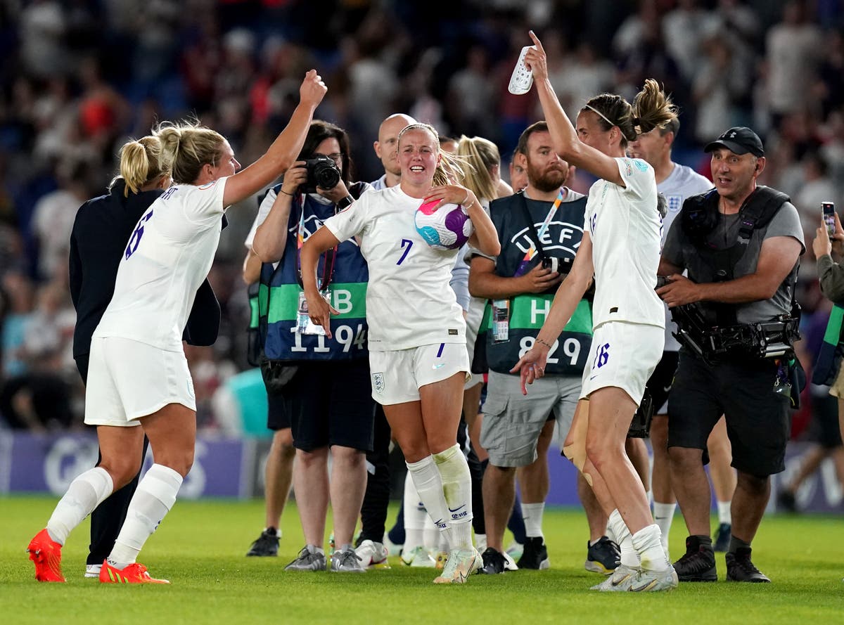 England stars look back on thumping win over Norway &ndash; Tuesday&rsquo;s sporting social