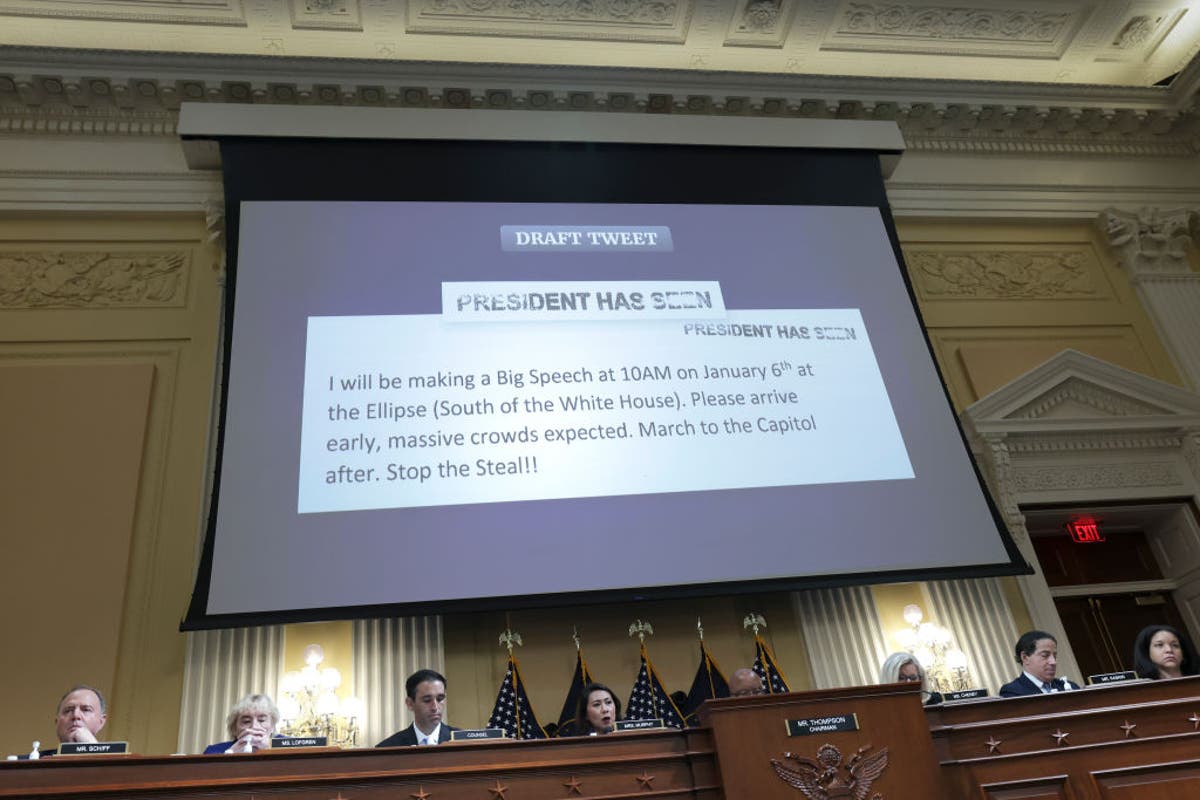 Trump draft tweet and secret far right messages reveal ex-president had ‘deliberate strategy’ to march Jan 6 crowd to Capitol Trump draft tweet and secret far right messages reveal ex-president had ‘deliberate strategy’ to march Jan 6 crowd to Capitol