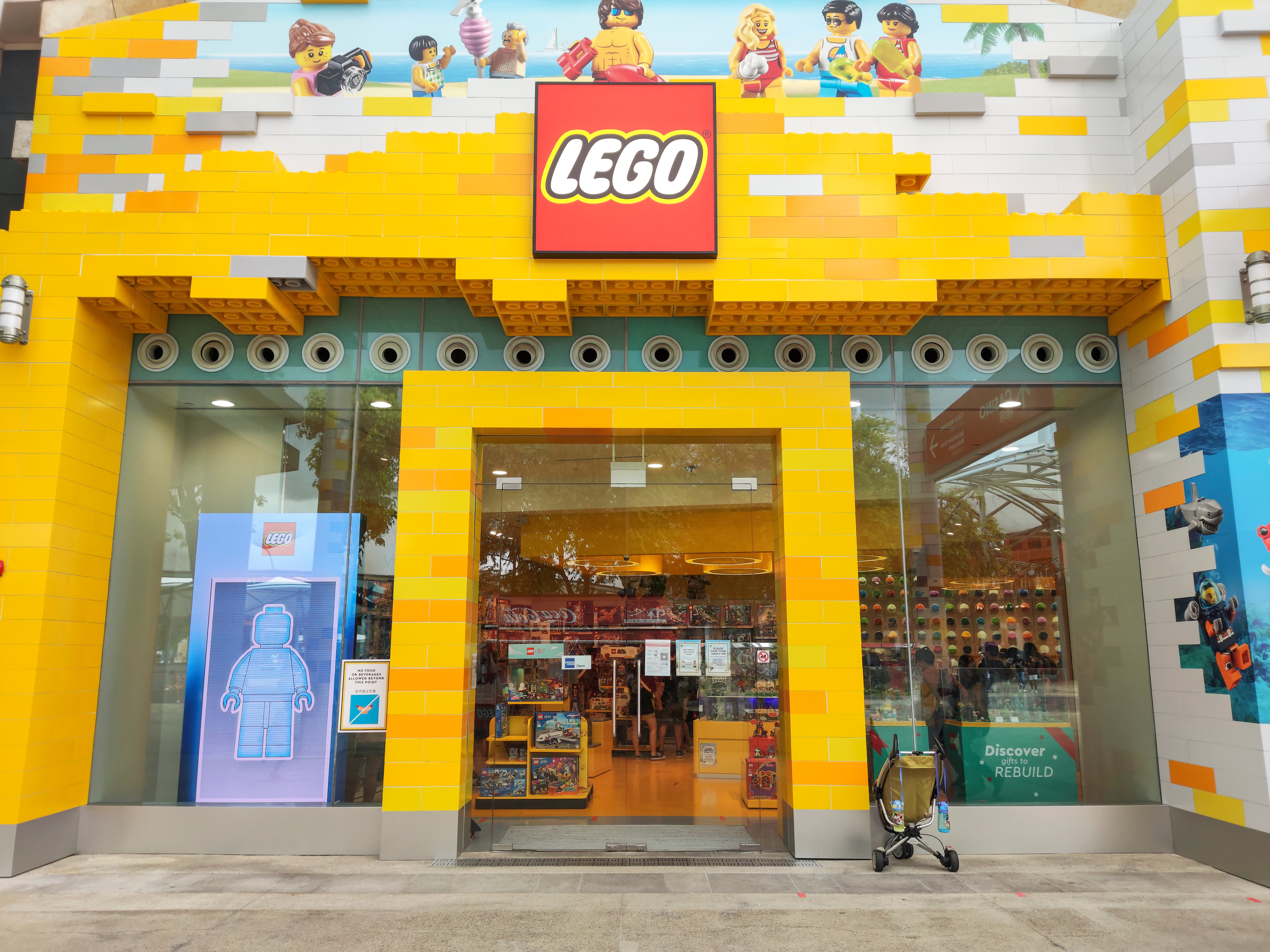 Lego pulls out of Russia ‘indefinitely’ and closes 81 stores
