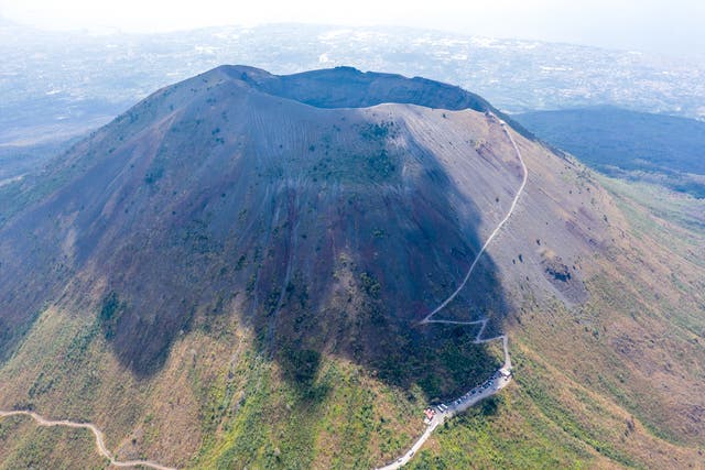 <p>Worth the snap? The yawning crater of Mt Vesuvius, near Naples</p>