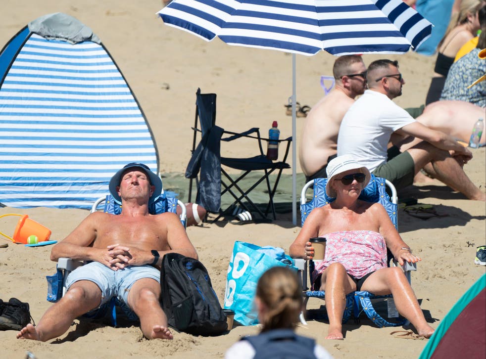 <p>The Met Office has extended its amber warning for extreme heat for much of England and Wales until the end of Tuesday</p>