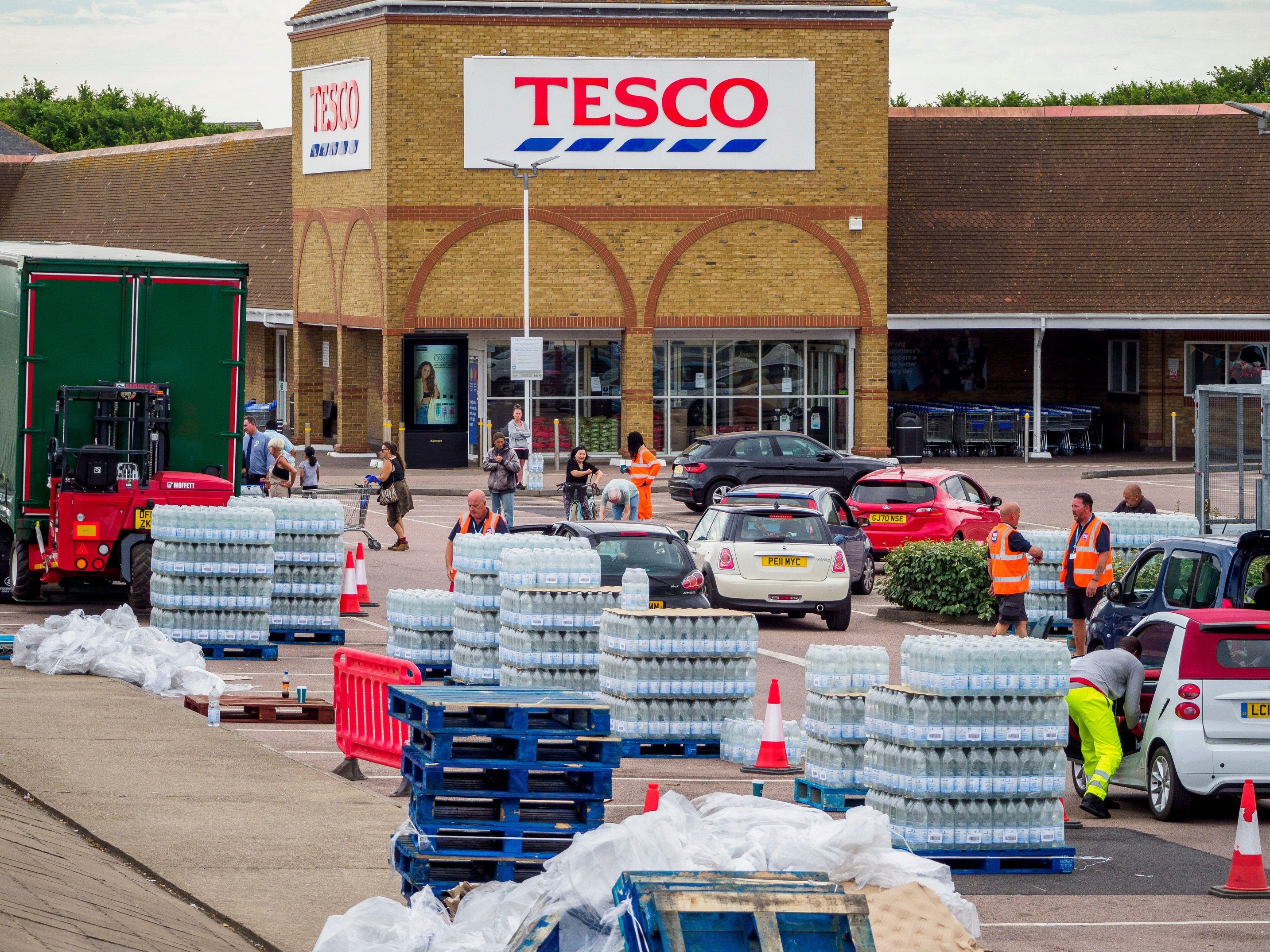 Emergency water distribution point in Sheerness Tesco car park