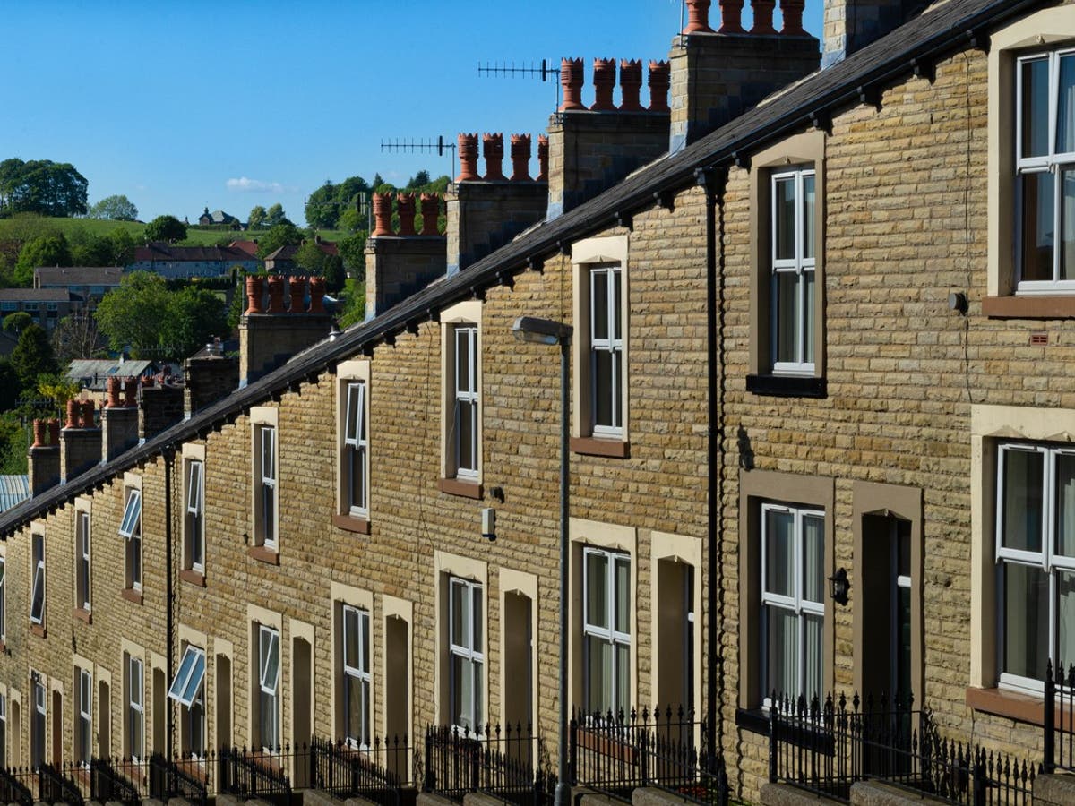 Cost-of-living crisis: North-south divide widening as inflation 30% higher in poorer areas Cost-of-living crisis: North-south divide widening as inflation 30% higher in poorer areas