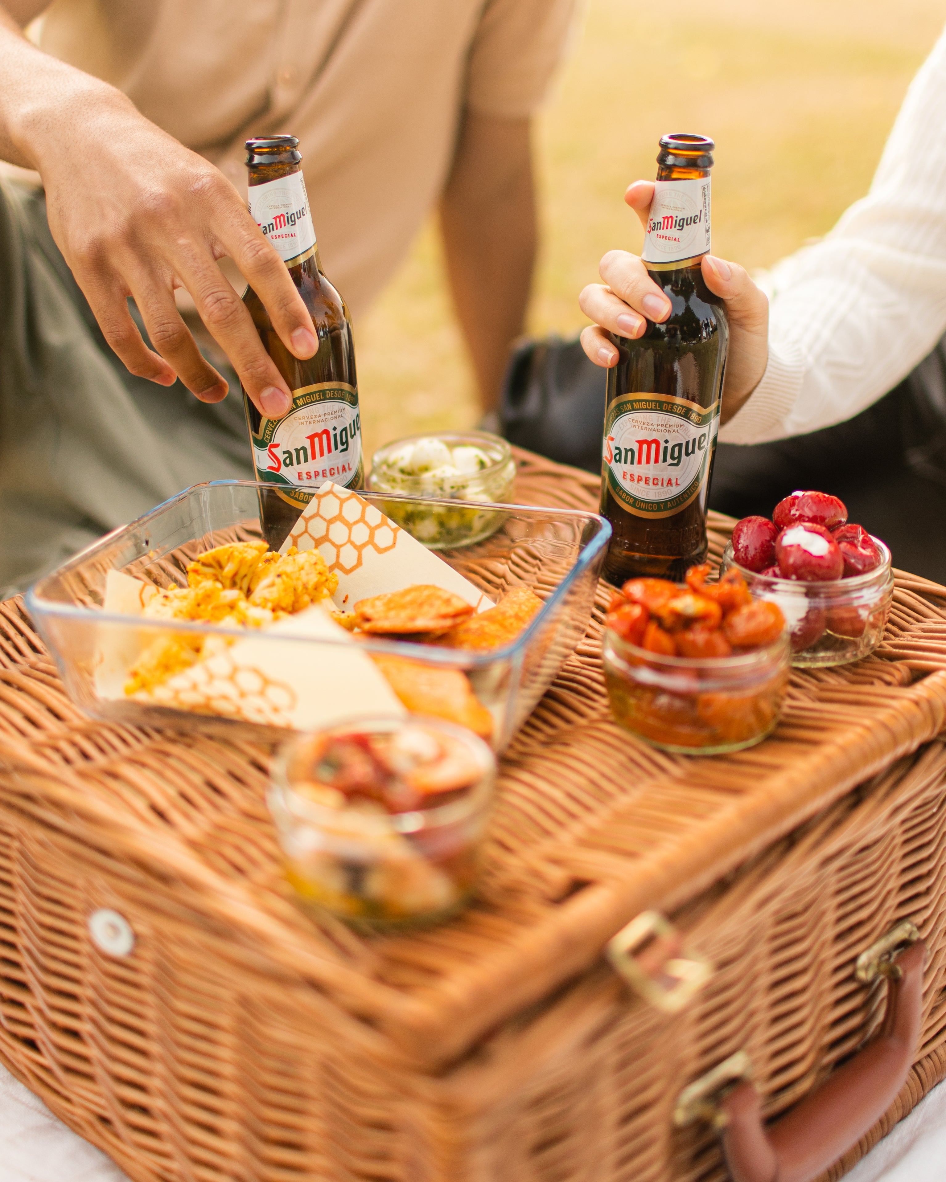 Sundown, tapas and beer, the perfect holiday combo